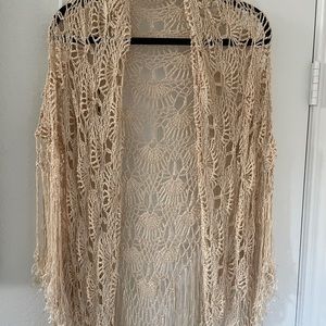 Vintage 60s crochet fringe shawl wrap
